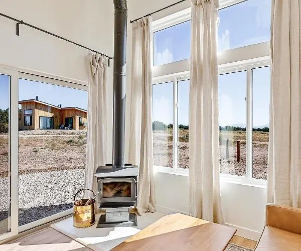 The Grand Canyon Headquarters Lodge
