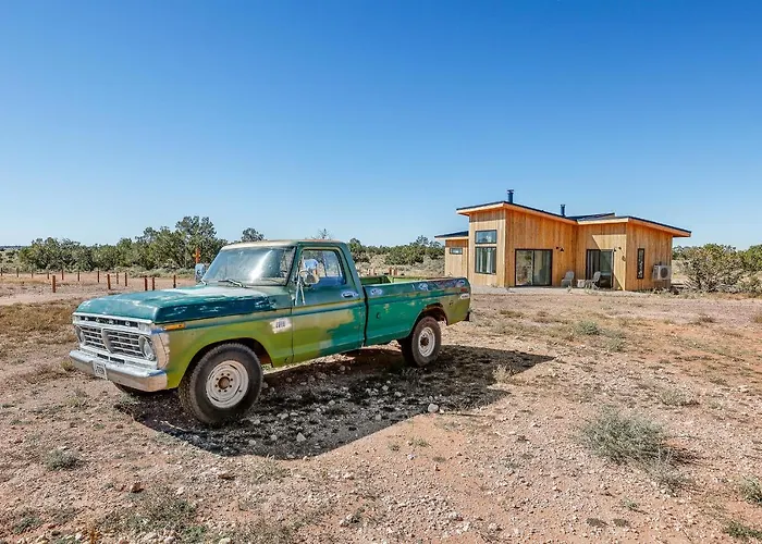 The Grand Canyon Headquarters Lodge *
