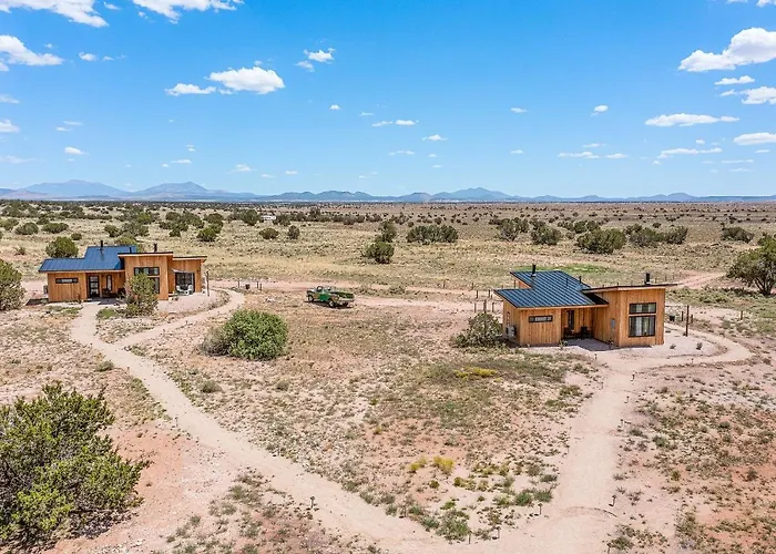 The Grand Canyon Headquarters Lodge *