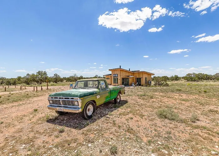 The Grand Canyon Headquarters Lodge *